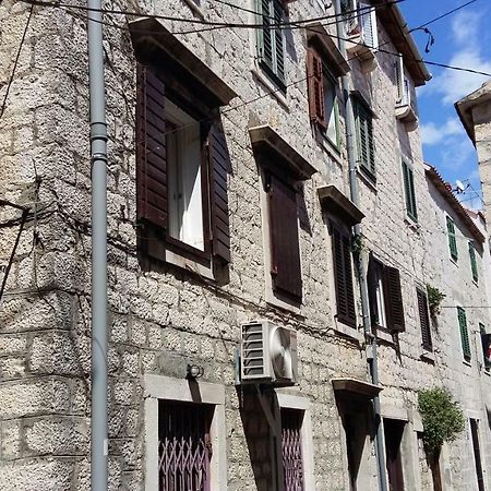 Studio Apartment Lola Kastela Exterior photo