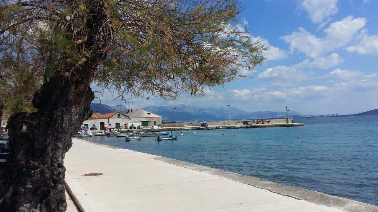 Studio Apartment Lola Kastela Exterior photo